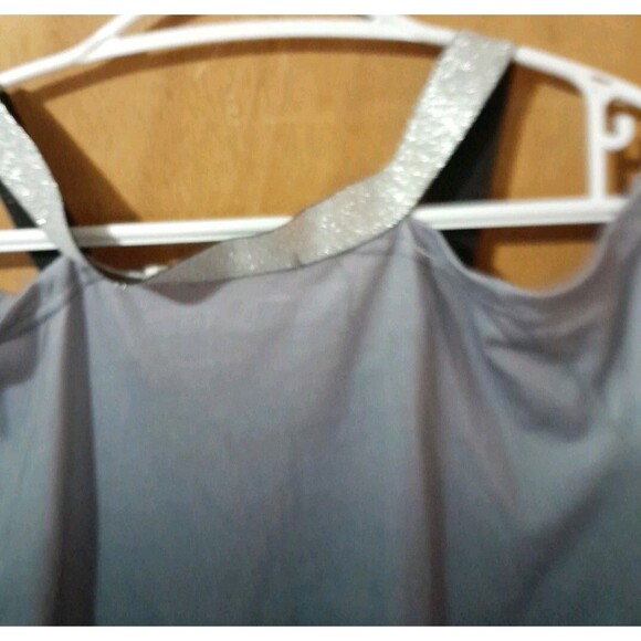 "Chic" CBR Ladys Xlarge Embossed "Boss"Top Cold Shoulder Blue-White Cut-out - Picture 4 of 9